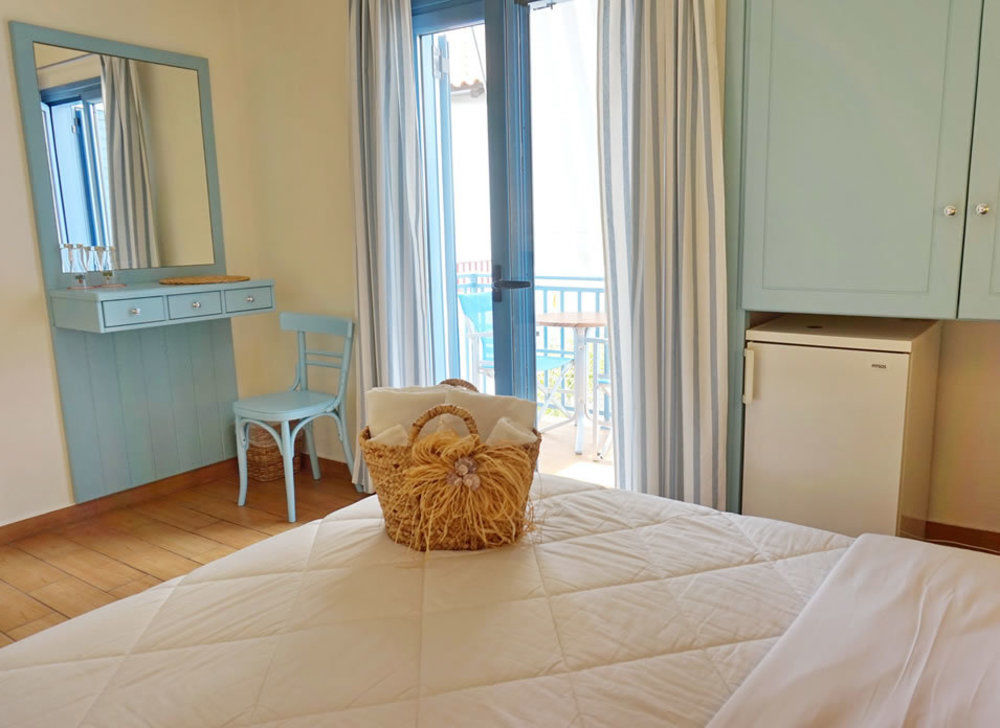 Saronis Agistri - Adults Only Hotel 3*